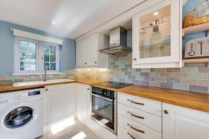 2 Bed in Sweffling oc-whcs