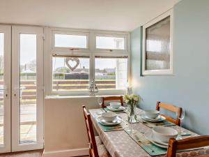 2 Bed in Beadnell 86877