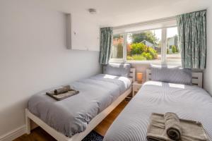3 Bed in Tenby oc-o29381