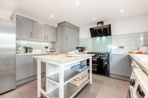 5 Bed in Newquay oc-c33035