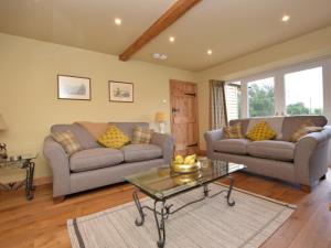 2 Bed in West Linton 76383
