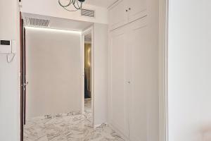 HENRI CAMILLE RE -Wios- 2 bedrooms APT - Huge terrace sea view