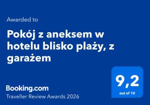 Pokój z aneksem w hotelu blisko plaży, z garażem