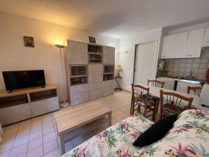 SA010-B105 Studio cabine 4 personnes SAINT AYGULF