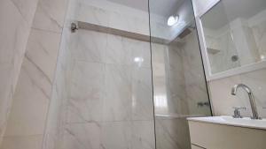 US Embassy & La Rural Nearby! Cozy Apt for 3