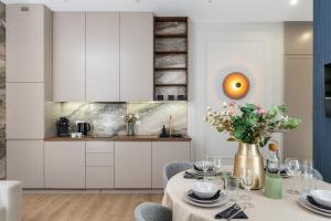 6 Apartments toghether in one offer Groups Families Parking AC WiFi Jacuzzi