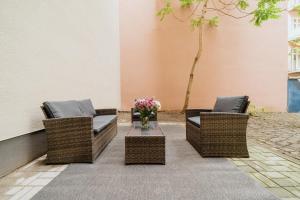 Homely Berlin - Zentral, Ruhige Terrasse, Altbau mit Charme