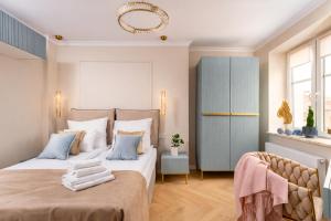 6 Apartments toghether in one offer Groups Families Parking AC WiFi Jacuzzi