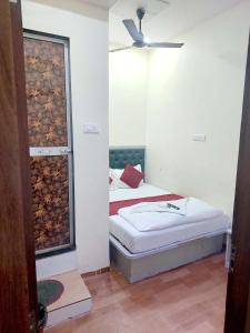 Hotel Mint Park AL Maqam - Near Mohammad Ali road Mumbai