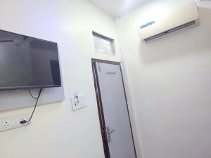 Hotel Mint Park AL Maqam - Near Mohammad Ali road Mumbai