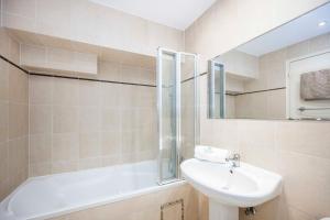 2 bedroom apartment in the center of Nice old town