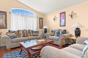 The River City Retreat - Luxe 4BR & Spa