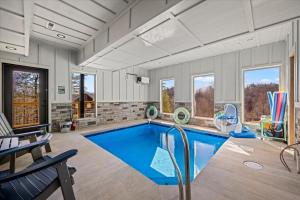 Bear Valley Luxe Retreat | Indoor Pool & Hot Tub by StayLage