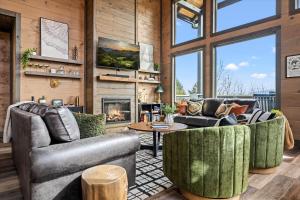 Bear Valley Luxe Retreat | Indoor Pool & Hot Tub by StayLage