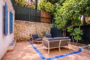 The Apartment with the Garden Studio