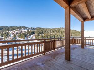 Superbe demi-chalet ski-inski-out avec cheminée, terrasse et parking privé à La Clusaz - FR-1-459-239