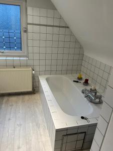 Silk and Stone Manor