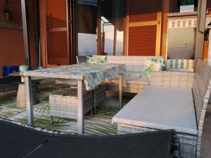 Dream lake PANORAMA, car garage in the center of Varenna