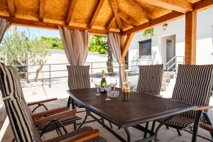 Villa Baroque with Pool Sauna Gym