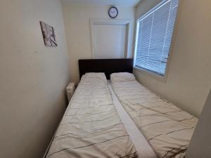 Lovely 2 bedroom apartment with free parking