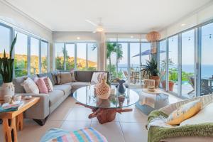 DREAM VILLA OVERLOOKING THE PACIFIC with a PRIVATE POOL OASIS LA VITA E BELLA