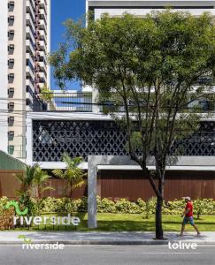 RS 112 - Novíssimo flat com varanda exclusiva