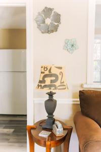 Downtown Mobile Bungalow with Free Parking and Fast WiFi