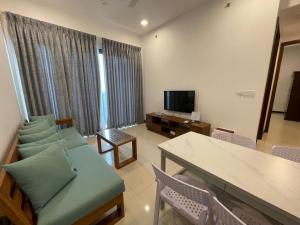 Colombo Trizen J&J future Apart ment