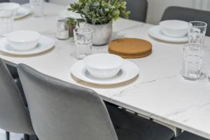 Sleeps 12 - Contractors - Groups - Families