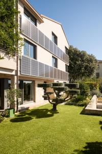 Perec Apartments
