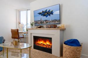 Luxury Condo, Rooftop Pool & Dock, 3 to Downtown