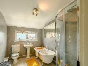 2 Bed in Milford Haven 88529