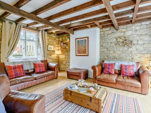 4 Bed in Whitby G0040