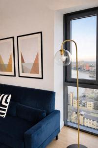 Luxurious Canary Wharf Apt - ExCel, O2 Arena - Sky Views & Fast WiFi