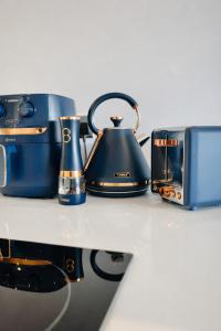 Luxurious Canary Wharf Apt - ExCel, O2 Arena - Sky Views & Fast WiFi