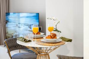 Dubai Business Bay Modern Cozy Studio with Skyline Views & Lagoon Pool Access