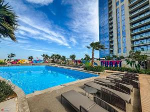 Dubai Business Bay Modern Cozy Studio with Skyline Views & Lagoon Pool Access