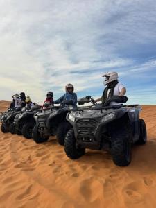 Merzouga dunes erg chabbi Camp