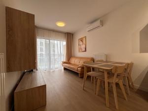 przestronna dwudziestka