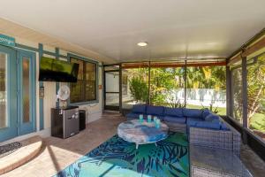 Cape Coral Poolside Paradise