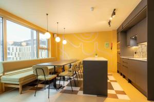 iQ Paris Gardens in London