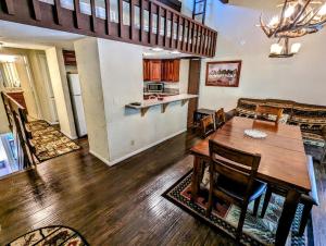 Snow Summit Townhouse Unit 17