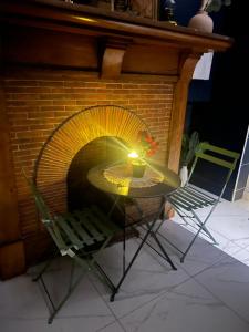 Blue love Room lit King & Baignoire