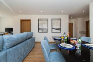 Sesimbra Near the Beaches- T2 for 6 with BBQ