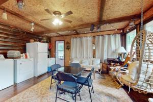 Adirondacks in Style! Lake House w Deck, Fire Pit