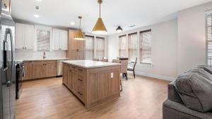 Landing Stunning 2BD Gym Pool