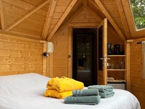 Cabane insolite, Mobil home Gîte, Chalet - Canal Nantes à Brest 40 minutes Nantes et Saint-Nazaire