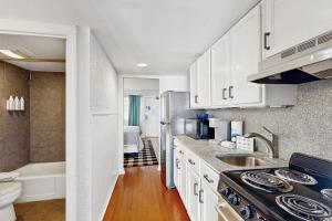 Bluewater Resort 1006