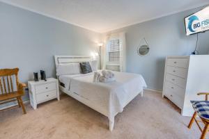 NEW Large 2BR in Ocean Greens Great Location Pool