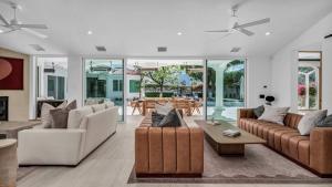 Luxury 6br Palm Springs Retreat with Private Pool & Spa